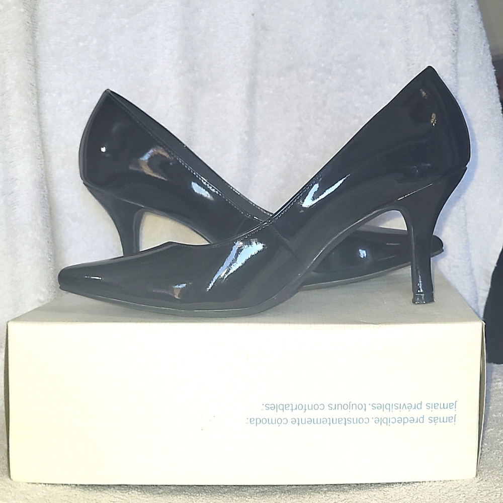 BLACK DRESS SHOES